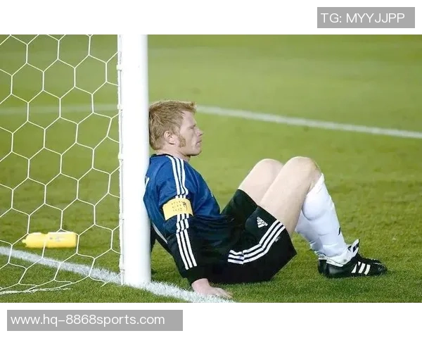 诺伊尔：从守门员到传奇，足球场上的不屈精神与荣耀之路